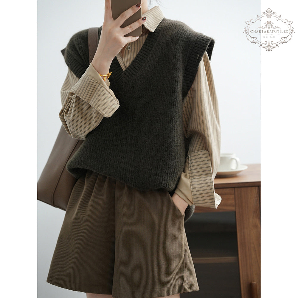 French inverted triangle V-neck knitted hole-in-the-wall vest spring loose lazy vest [CHVE12]