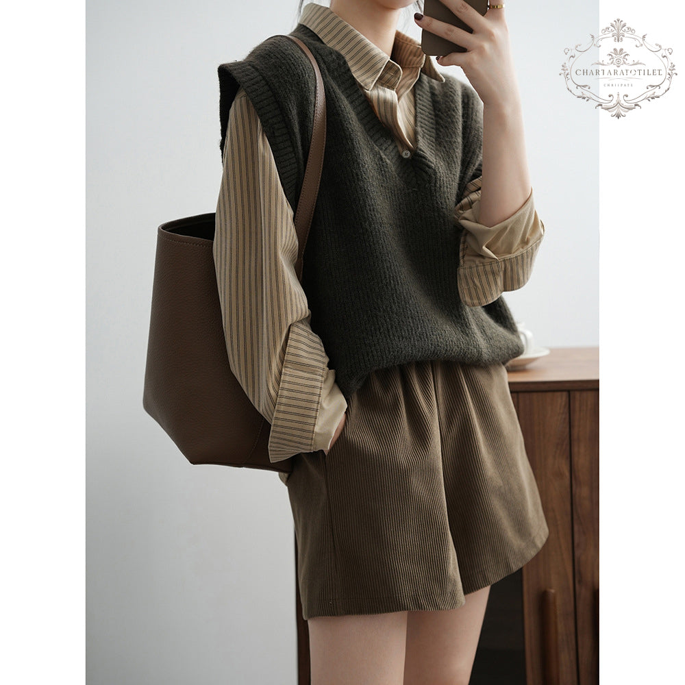 French inverted triangle V-neck knitted hole-in-the-wall vest spring loose lazy vest [CHVE12]