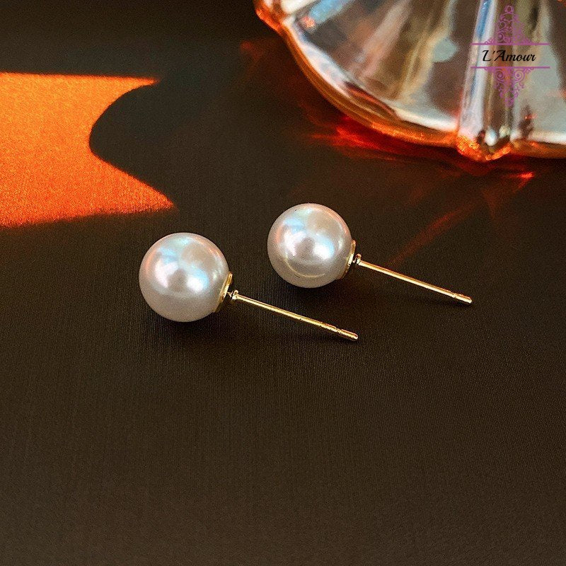 Small and exquisite mini pearl earrings silver needle freshwater pearl earrings [LA142]